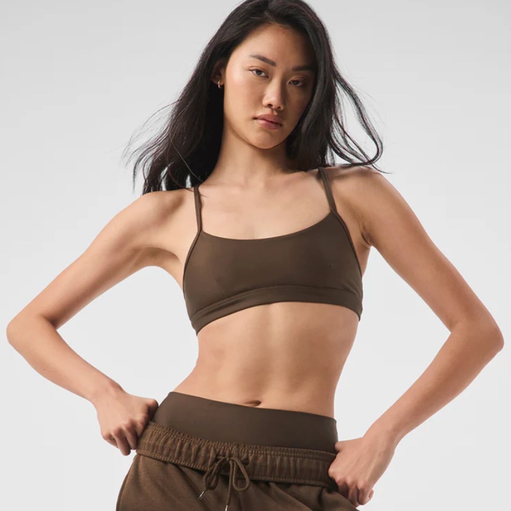 ALO Airlift Intrigue Bra in Espresso